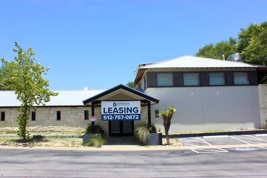 Primary Photo Of 18800 Hamilton Pool Rd, Dripping Springs Storefront Retail Office For Lease