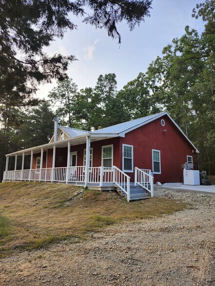 More Photos Of 1948 County Rd, Goodrich Specialty For Sale