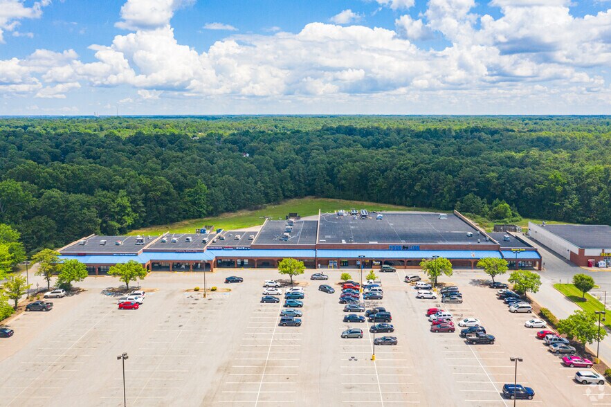 More Photos Of 6403-6429 Iron Bridge Pl, Richmond Storefront For Lease