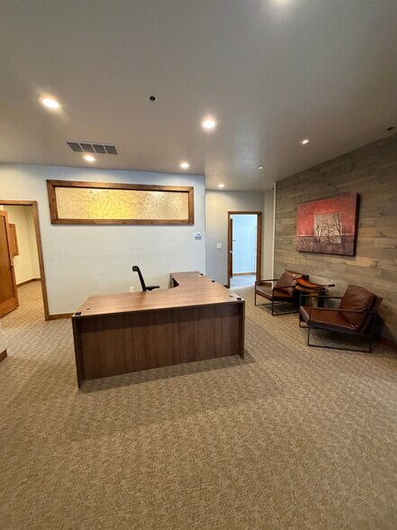More Photos Of 1920 Prospector Ave, Park City Office For Lease
