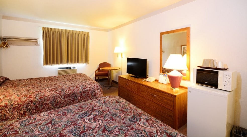 More Photos Of 2100 Fay St, Burlington Hotel For Sale