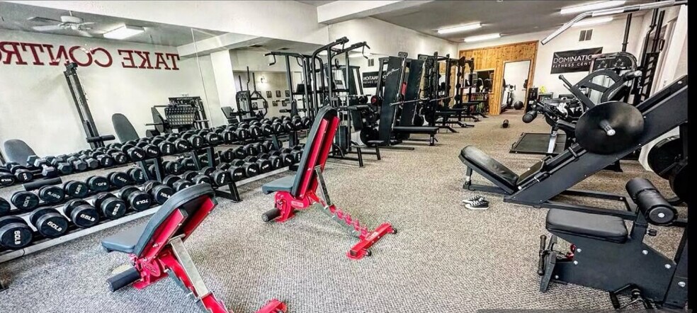 More Photos Of 208 N Main St, Cascade Storefront Retail Office For Sale