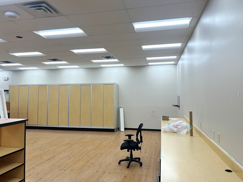 More Photos Of 209 Washington St, Brainerd General Retail For Lease