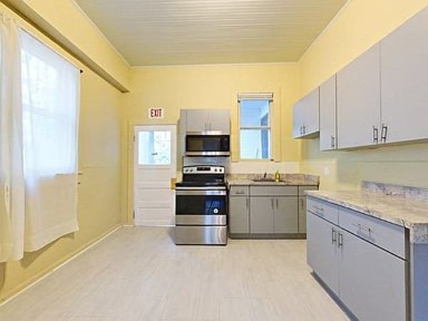 More Photos Of 415 Dewey St, Waycross Apartments For Sale