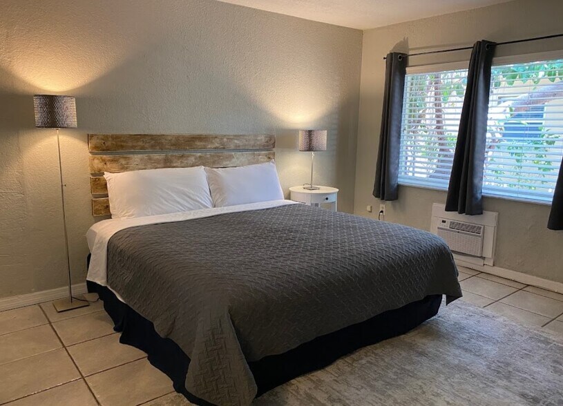 More Photos Of 345 Hamden Dr, Clearwater Hotel For Sale