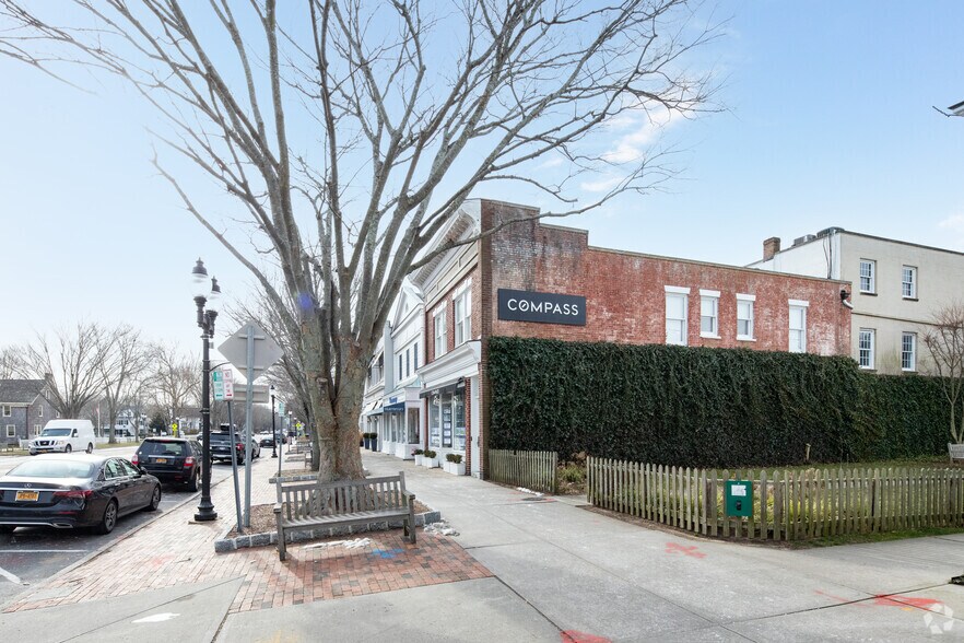 More Photos Of 63 Main St, East Hampton Storefront Retail Residential For Lease