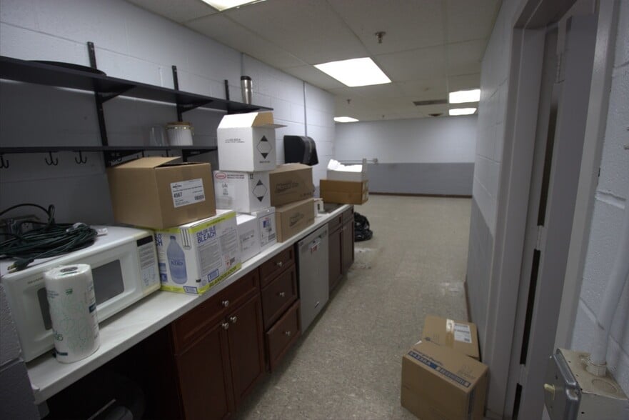 More Photos Of 235-257 Ormond St, Rochester Manufacturing For Sale
