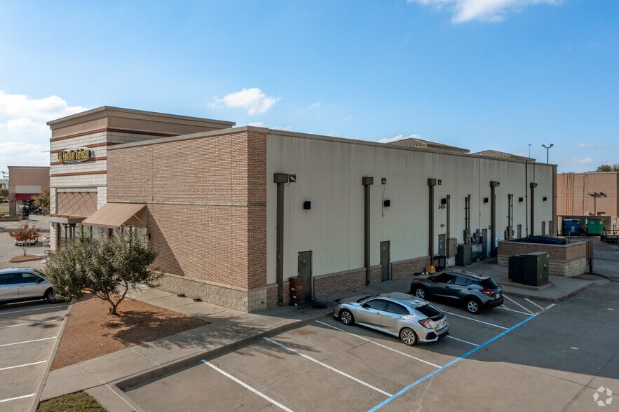 More Photos Of 8300-8412 Preston Rd, Plano Unknown For Lease