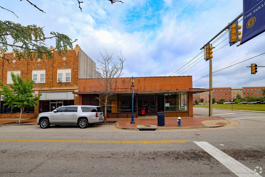 More Photos Of 265 E Broadway Ave, Hopewell Freestanding For Sale