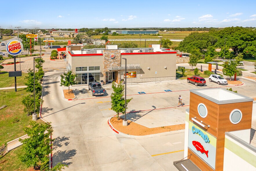 More Photos Of 1450 S Water St, Burnet Fast Food For Sale