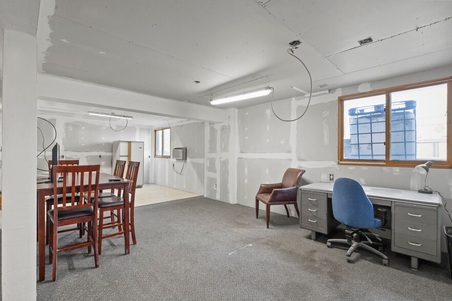 More Photos Of 537 2nd St, Havre Hotel For Sale