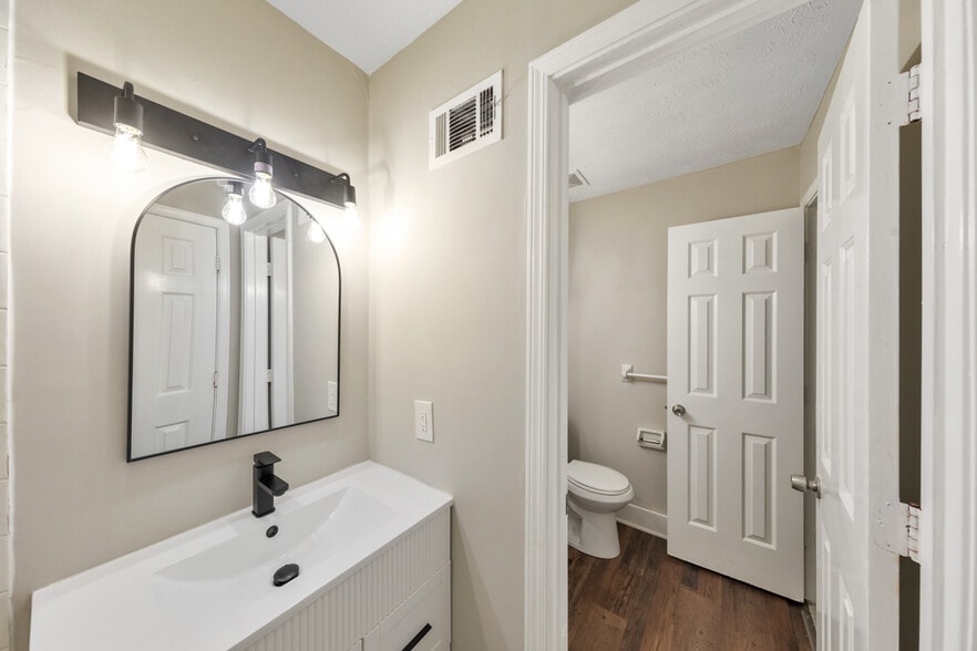 More Photos Of 2611 Golfview Ter SE, Conyers Multifamily For Sale