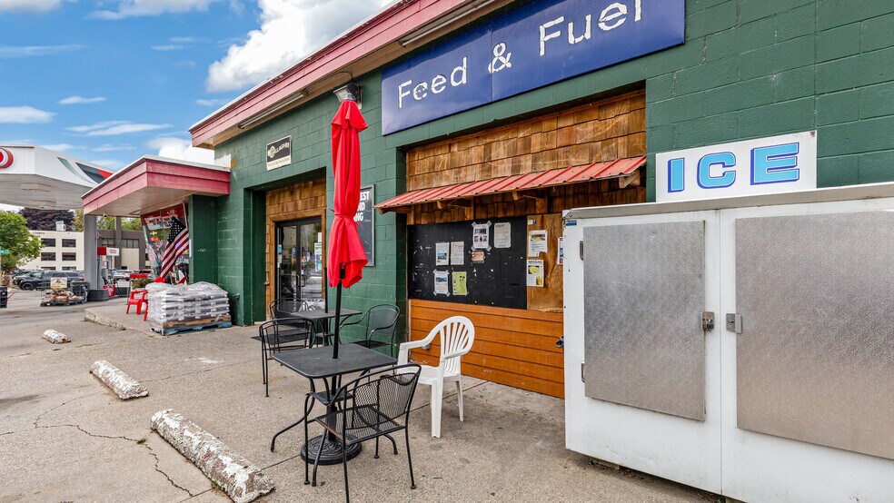 More Photos Of 1201 Main St, Thompson Falls Service Station For Sale