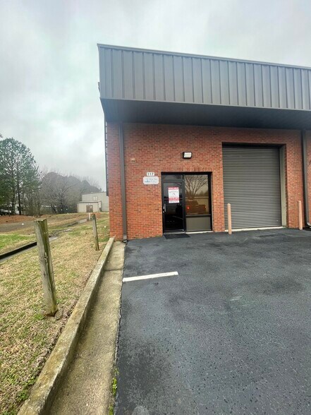 More Photos Of 2270 Pendley Rd, Cumming Warehouse For Sale