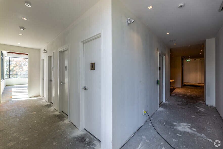 More Photos Of 170 Evans Av, Toronto Office For Lease
