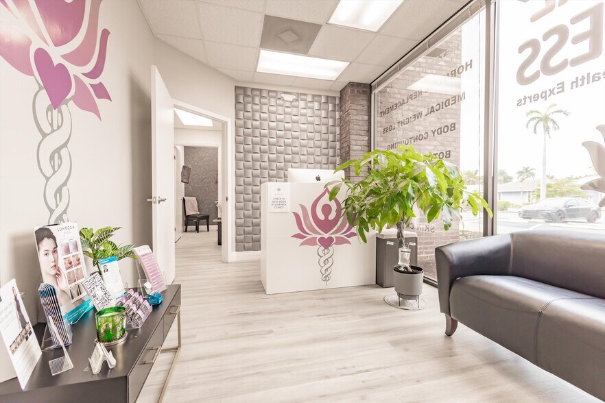 More Photos Of 848 1st Ave N, Naples Medical For Lease