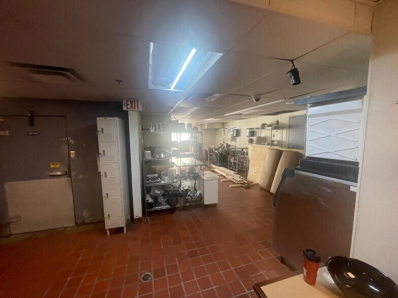 More Photos Of 1700 US-280, Phenix City Hotel For Sale