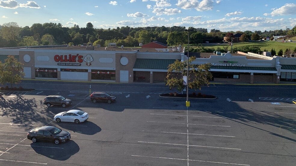 More Photos Of 109 Lew Dewitt Blvd, Waynesboro Storefront For Lease