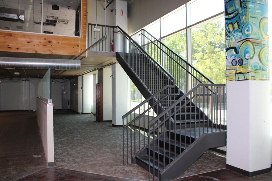 More Photos Of 720 Northwestern Ave, West Lafayette Apartments For Lease