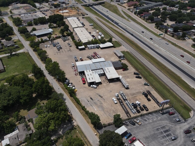 More Photos Of 9779 C F Hawn Fwy, Dallas Distribution For Sale