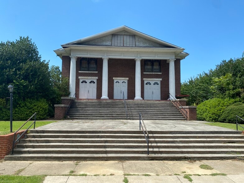 More Photos Of 201 S 8th St, Gadsden Religious Facility For Sale
