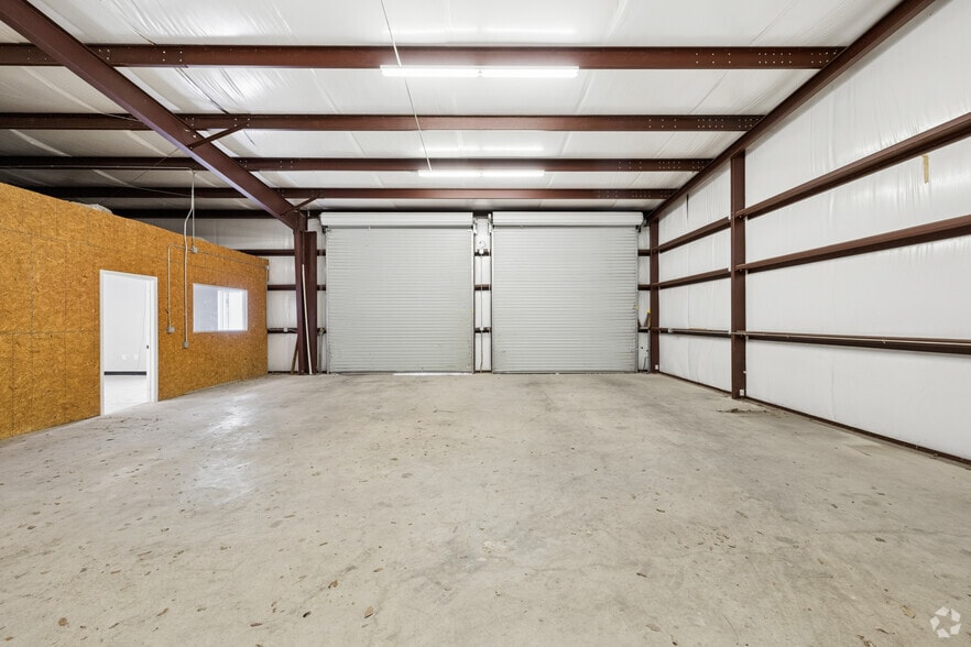 More Photos Of 18838 FM 2252, San Antonio Warehouse For Lease