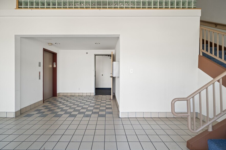 More Photos Of 1321 Martin Luther King Jr Way, Tacoma Loft Creative Space For Lease