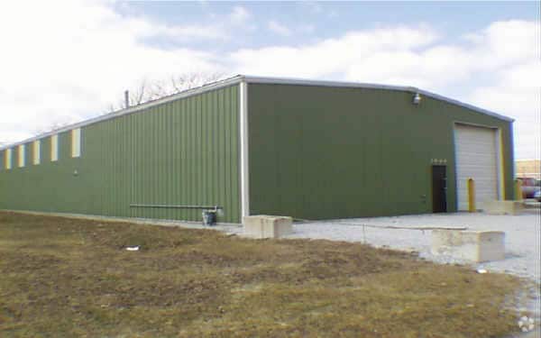 Primary Photo Of 3008 Louis Sherman Dr, Steger Warehouse For Sale