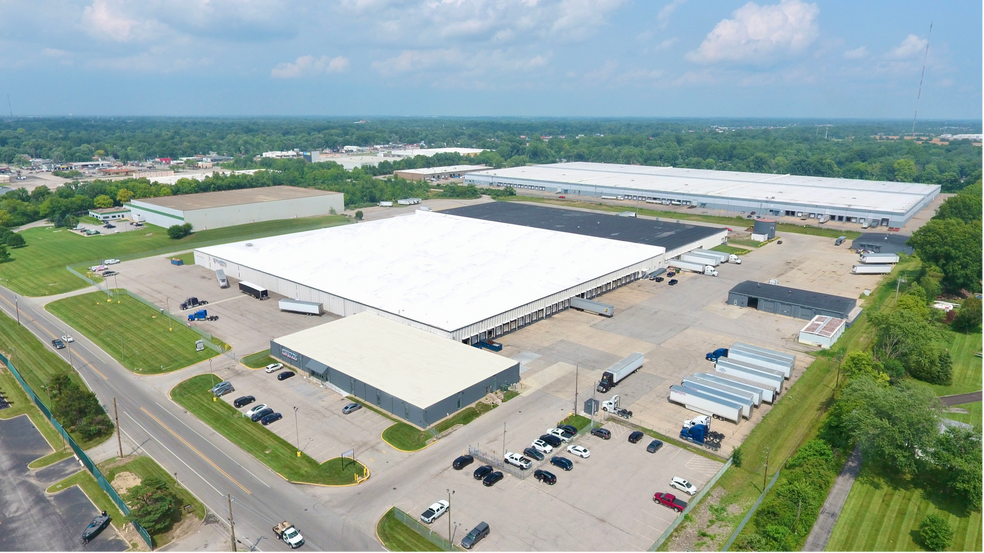 Primary Photo Of 333 S Franklin Rd, Indianapolis Warehouse For Lease