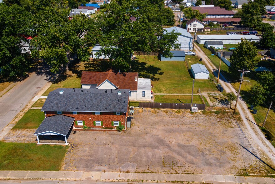 More Photos Of 903 Edgar St, Evansville Multifamily For Sale
