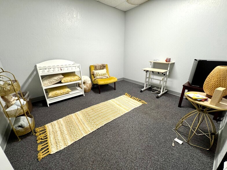 More Photos Of 4949 E Cesar Chavez Blvd, Fresno Coworking Space