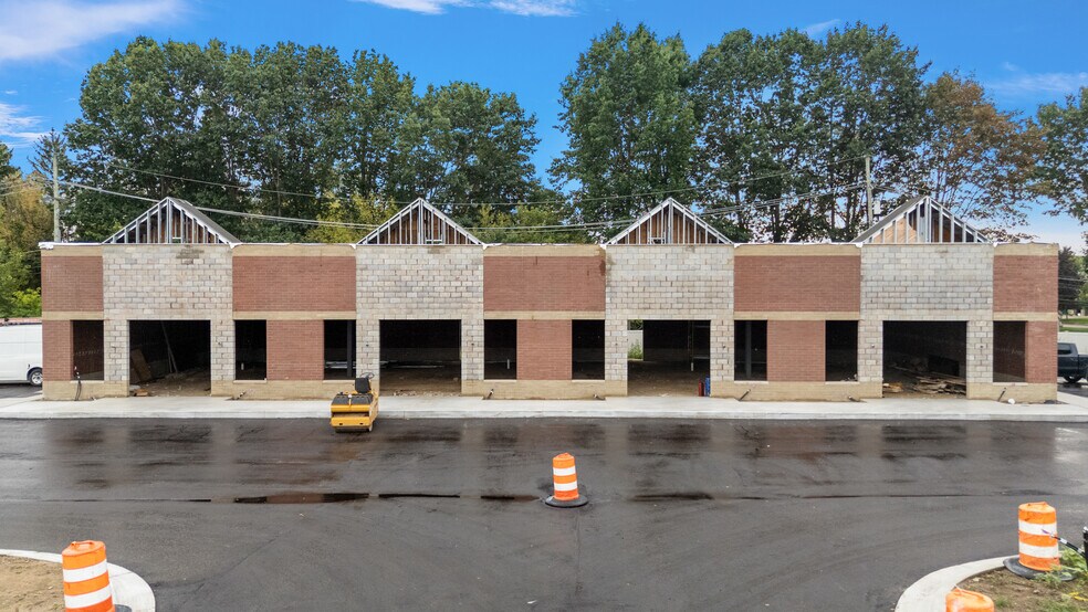 More Photos Of 16990-16998 25 Mile, Macomb Office For Lease