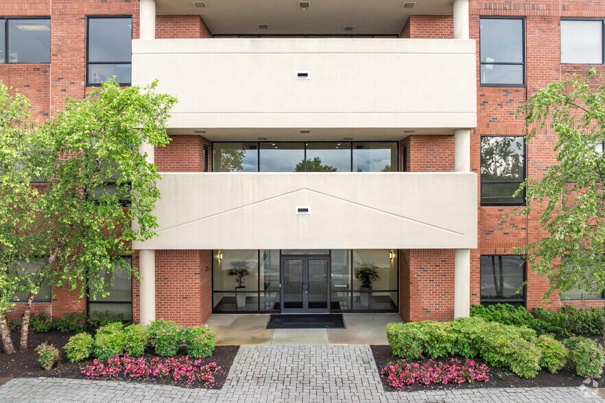 More Photos Of 7160 Columbia Gateway Dr, Columbia Office For Sale