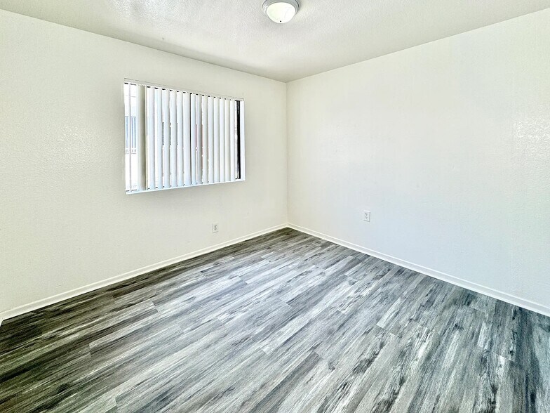 More Photos Of 4838 W 118th St, Hawthorne Apartments For Sale