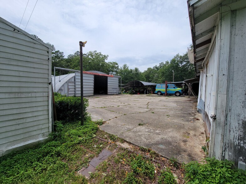Primary Photo Of 165 Porsche Ln, Crawfordville Warehouse For Sale
