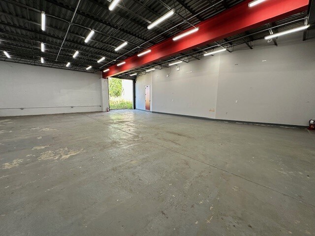 More Photos Of 3739-3741 White Plains Rd, Bronx Manufacturing For Sale