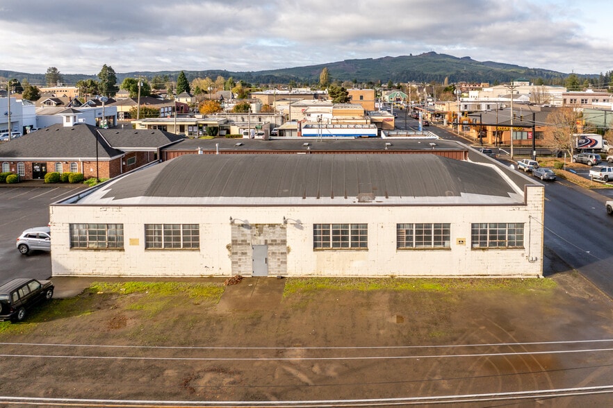More Photos Of 2105 4th St, Tillamook Industrial For Sale