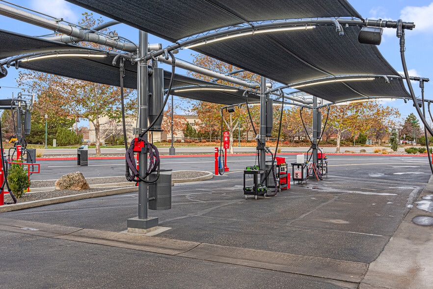 More Photos Of 10592 W State St, Boise Carwash For Sale