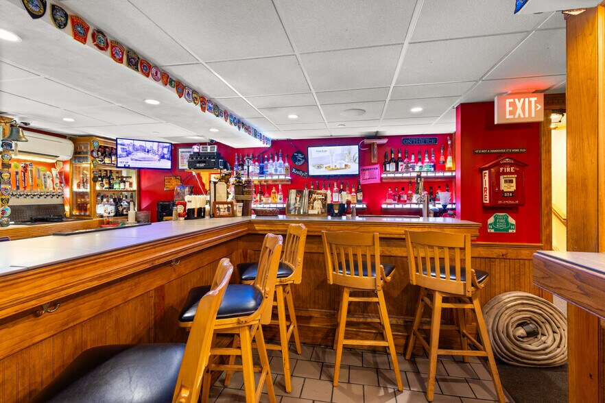 More Photos Of 11 Farmington Rd, Rochester Restaurant For Sale