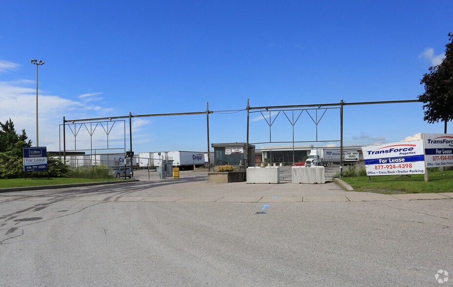 More Photos Of 1250 Thornton Rd S, Oshawa Distribution For Lease