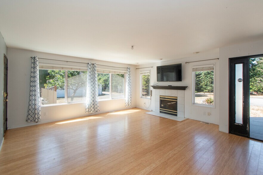 More Photos Of 202 Birdsong Ln, Port Angeles Healthcare For Sale