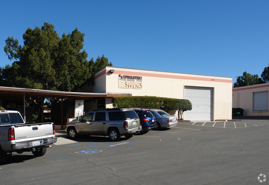 More Photos Of 7075 Mission Gorge Rd, San Diego Unknown For Lease