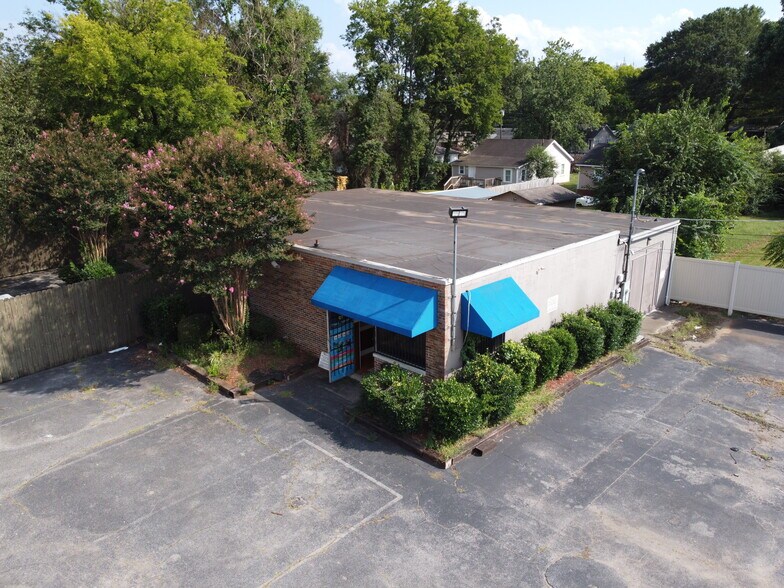 More Photos Of 2913 Governors Dr, Huntsville Office For Lease