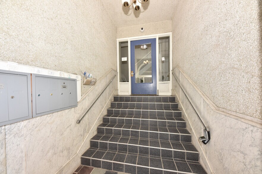 More Photos Of 1816 E Kane Pl, Milwaukee Apartments For Sale