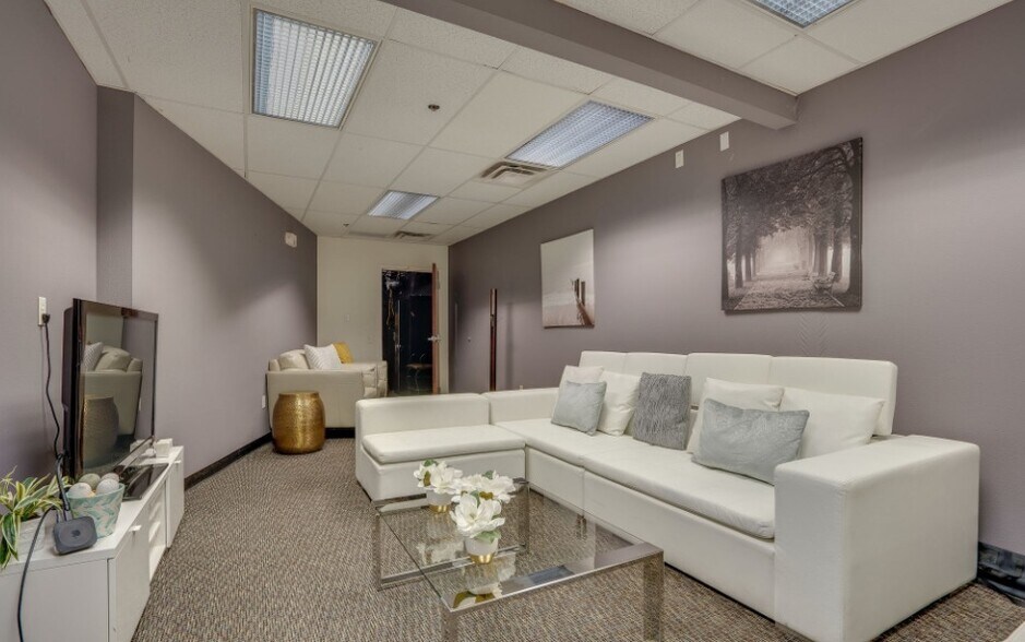 More Photos Of 1130 W Trinity Mills Rd, Carrollton General Retail For Sale