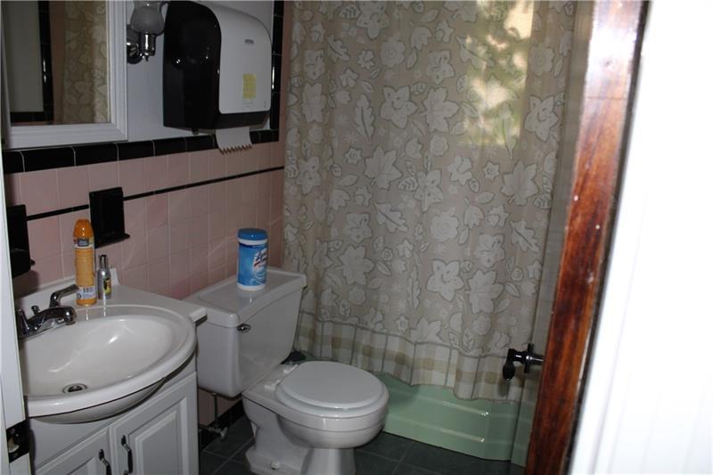 More Photos Of 2725 Leechburg Rd, Lower Burrell Office Residential For Lease