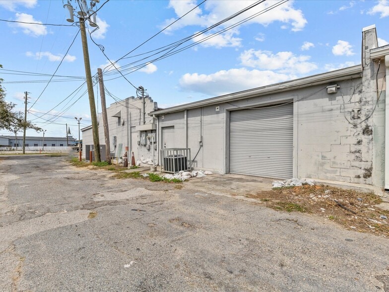 More Photos Of 61 W Central Ave, Lake Wales Flex For Sale