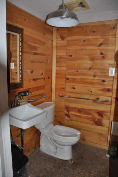 More Photos Of 5909 71st Ave, Ridgewood Restaurant For Sale