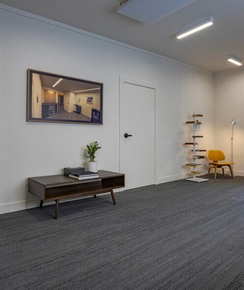 More Photos Of 1217 S Railroad Ave, San Mateo Showroom For Sale