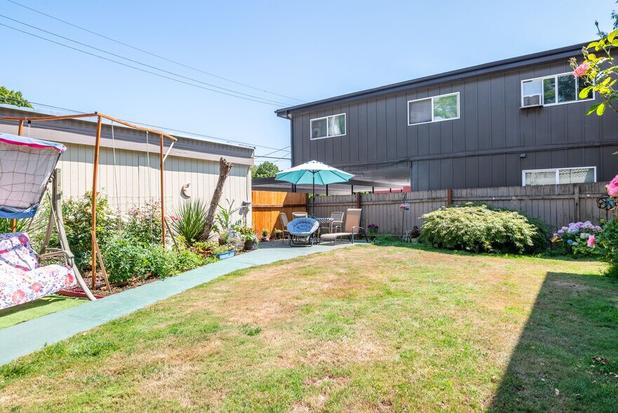 More Photos Of 1951 Louisiana St, Longview Apartments For Sale